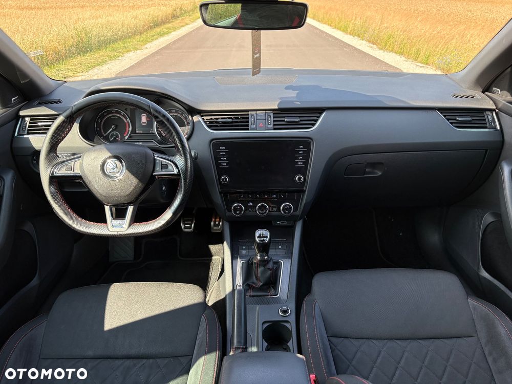 Skoda Octavia 2.0 TSI RS - 13