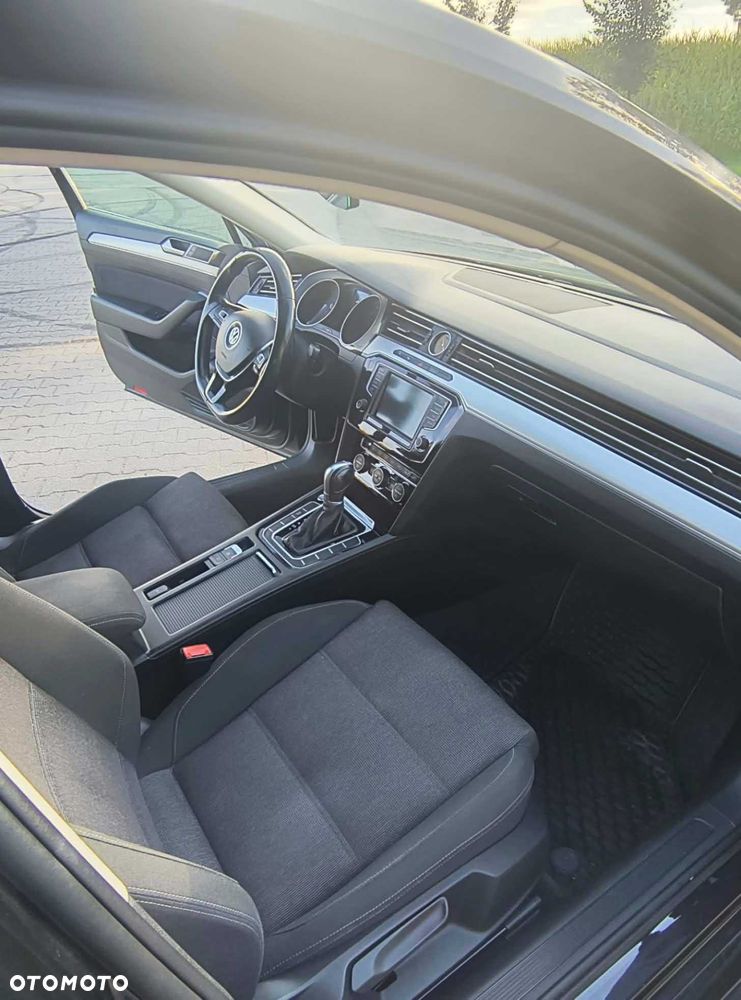 Volkswagen Passat - 6