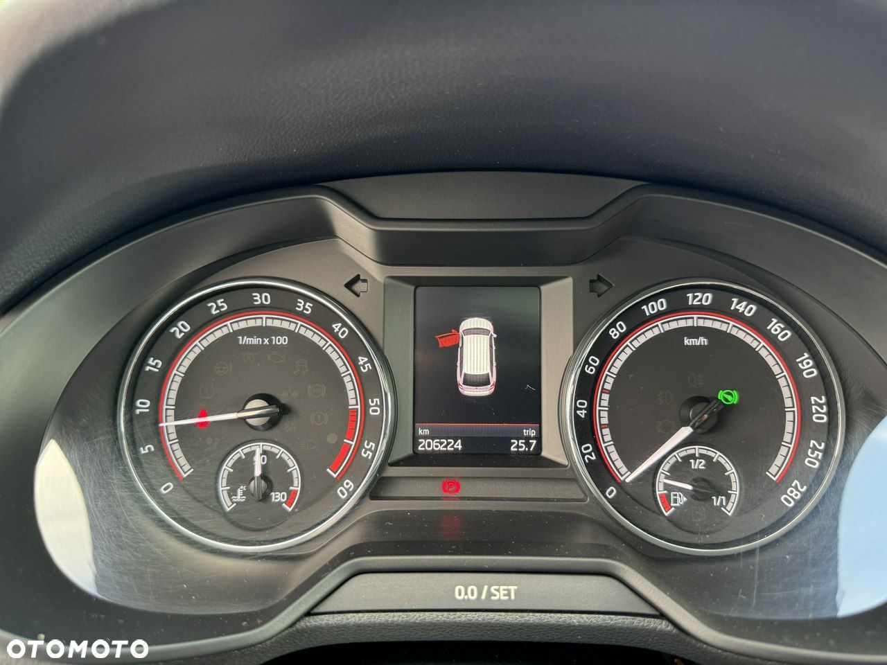 Skoda Octavia Combi 2.0 TDI DSG RS - 28