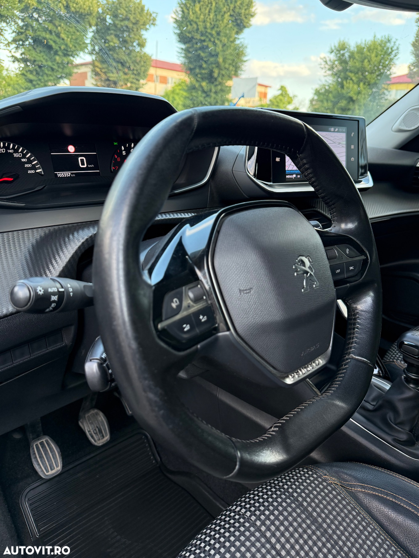 Peugeot 2008 1.2 L PureTech STT Active - 14