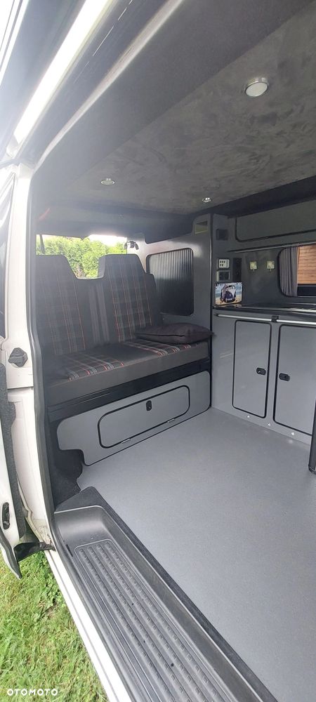 Volkswagen Transporter Caravelle Edition - 9