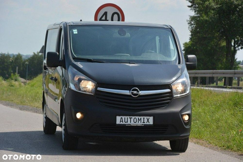 Opel Vivaro - 10