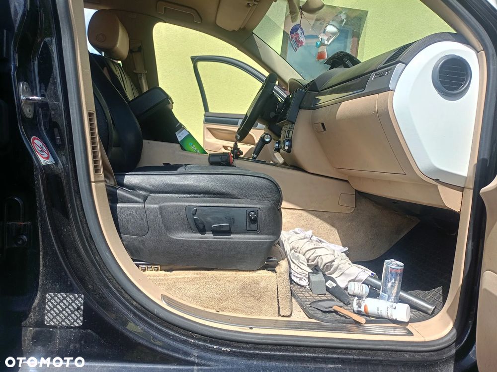 Volkswagen Touareg - 6