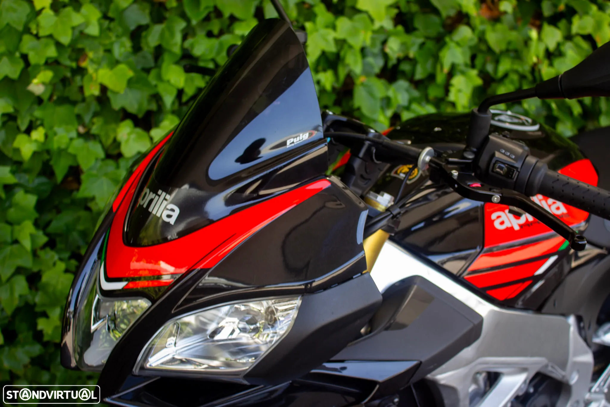 Aprilia Tuono V4 Factory - 5