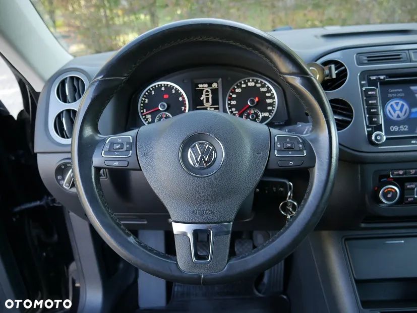 Volkswagen Tiguan - 12