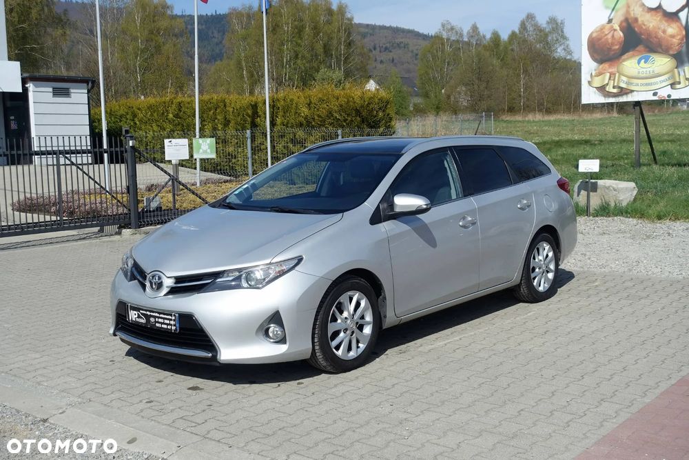 Toyota Auris 1.4 D-4D - 1