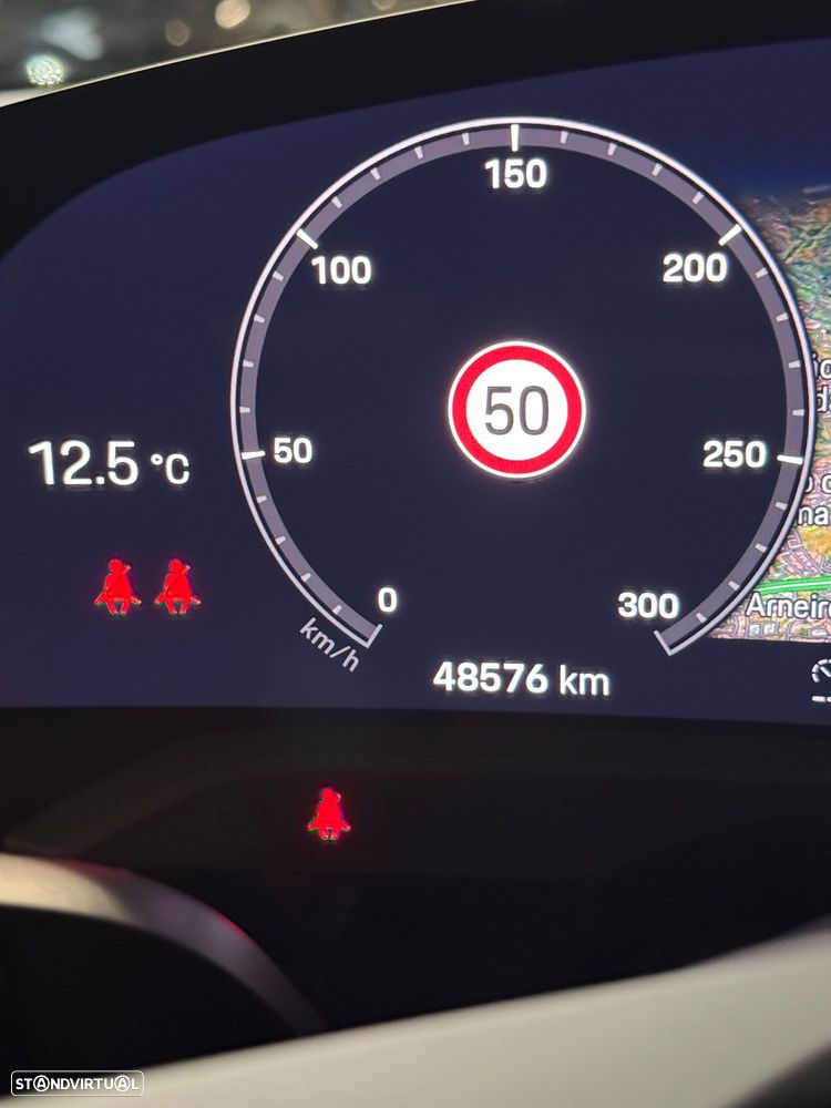 Porsche Taycan Cross Turismo 4 - 13