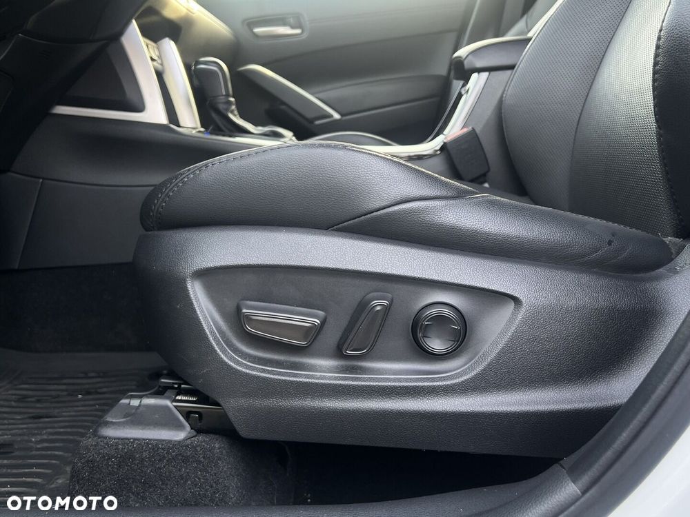 Toyota Corolla Cross 2.0 Hybrid Executive - 16