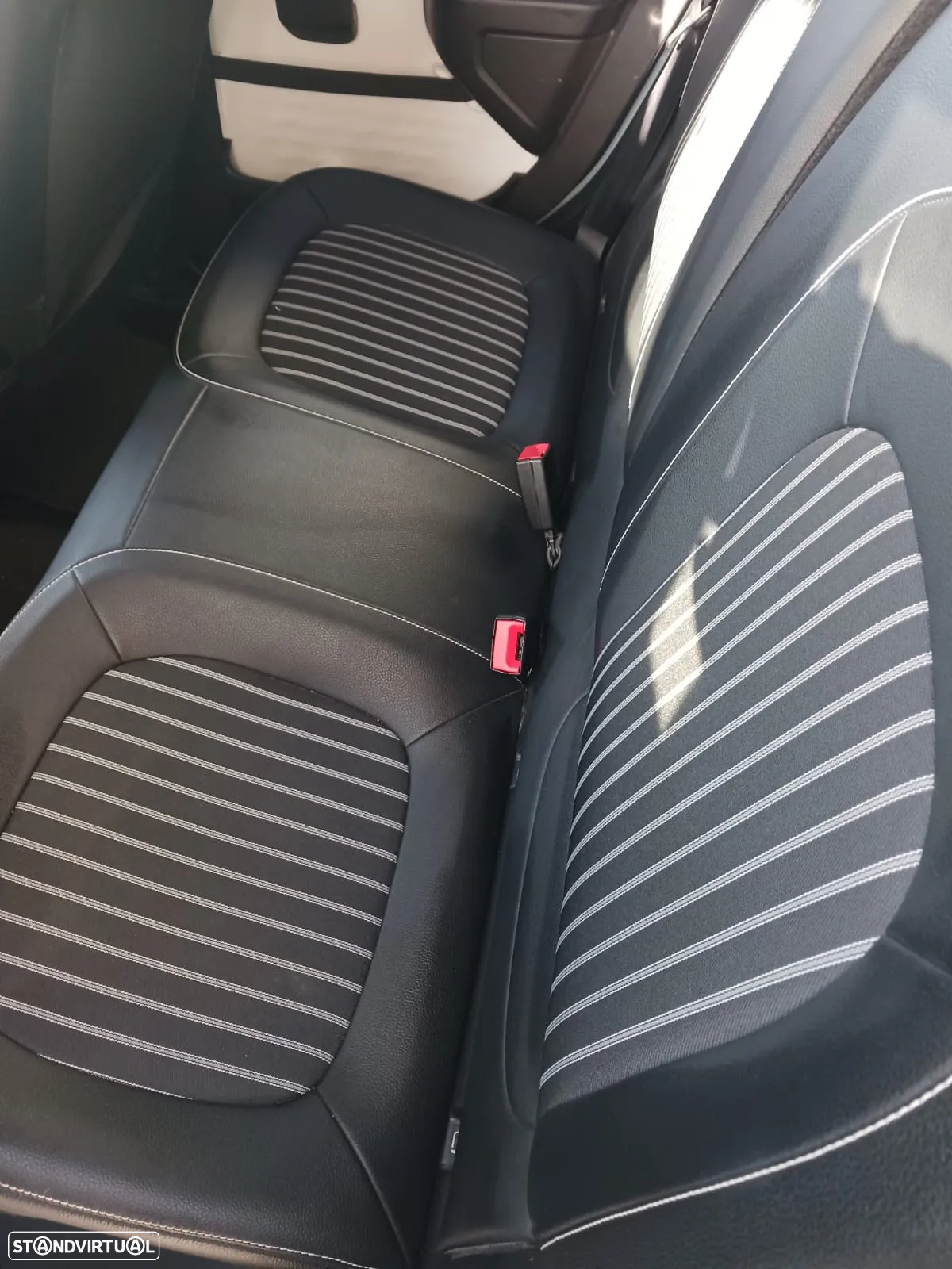 Renault Twingo Z.E. 22 Intens - 12