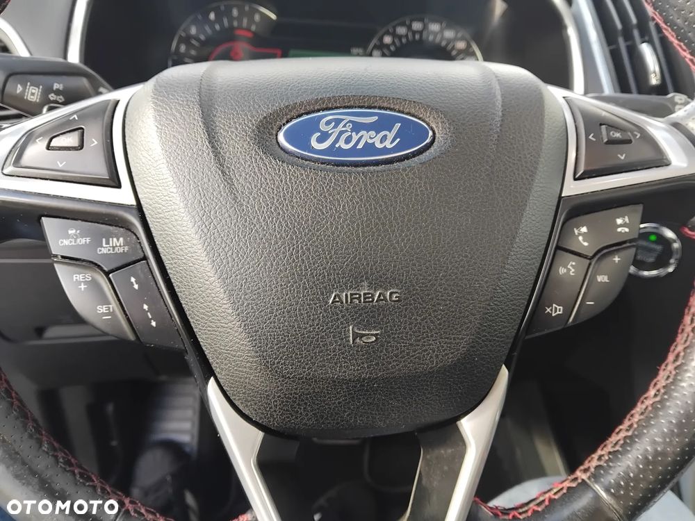 Ford S-Max - 21