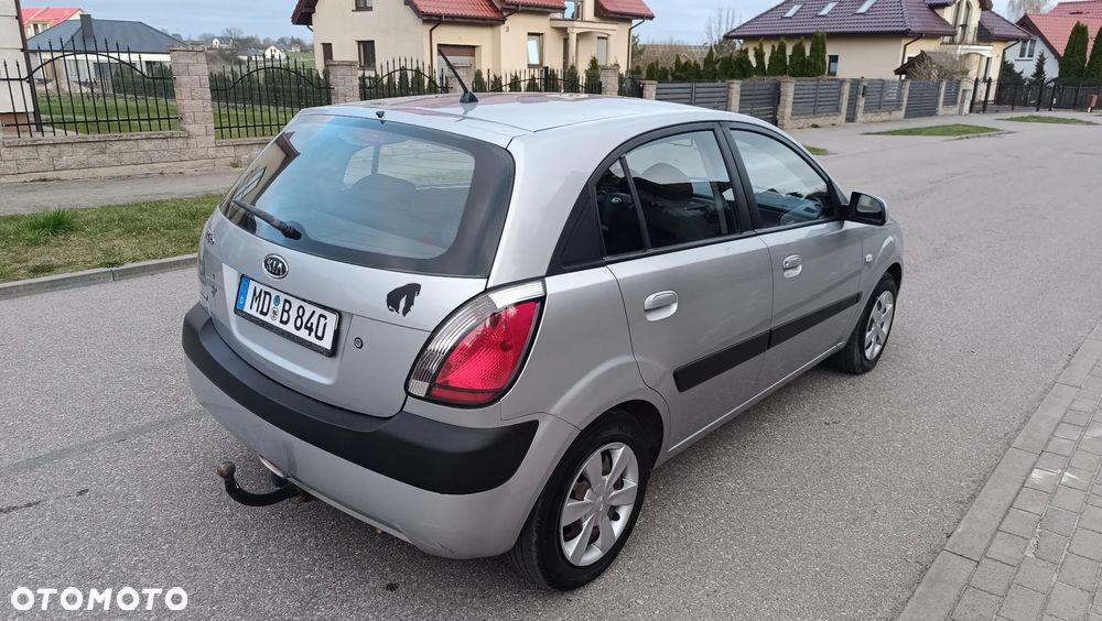 Kia Rio 1.5 SLX - 7
