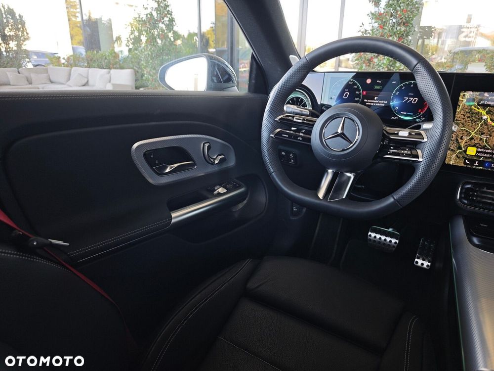 Mercedes-Benz CLA - 14