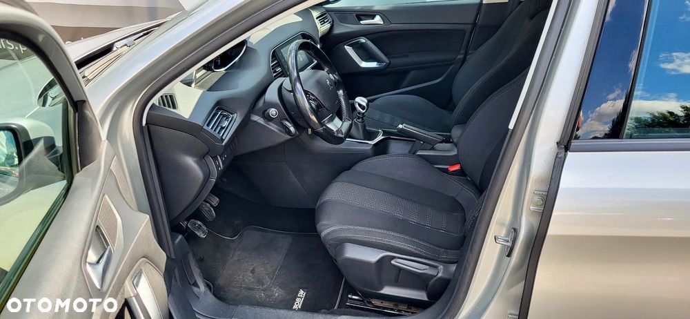 Peugeot 308 SW BlueHDi 120 Stop & Start Business-Line - 19