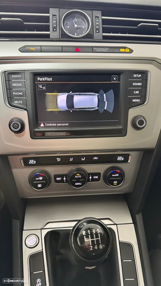 VW Passat Variant 2.0 TDI Confortline - 10