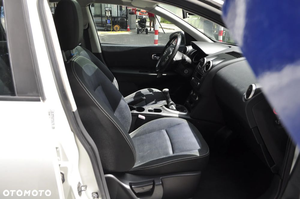 Nissan Qashqai 1.6 visia - 11