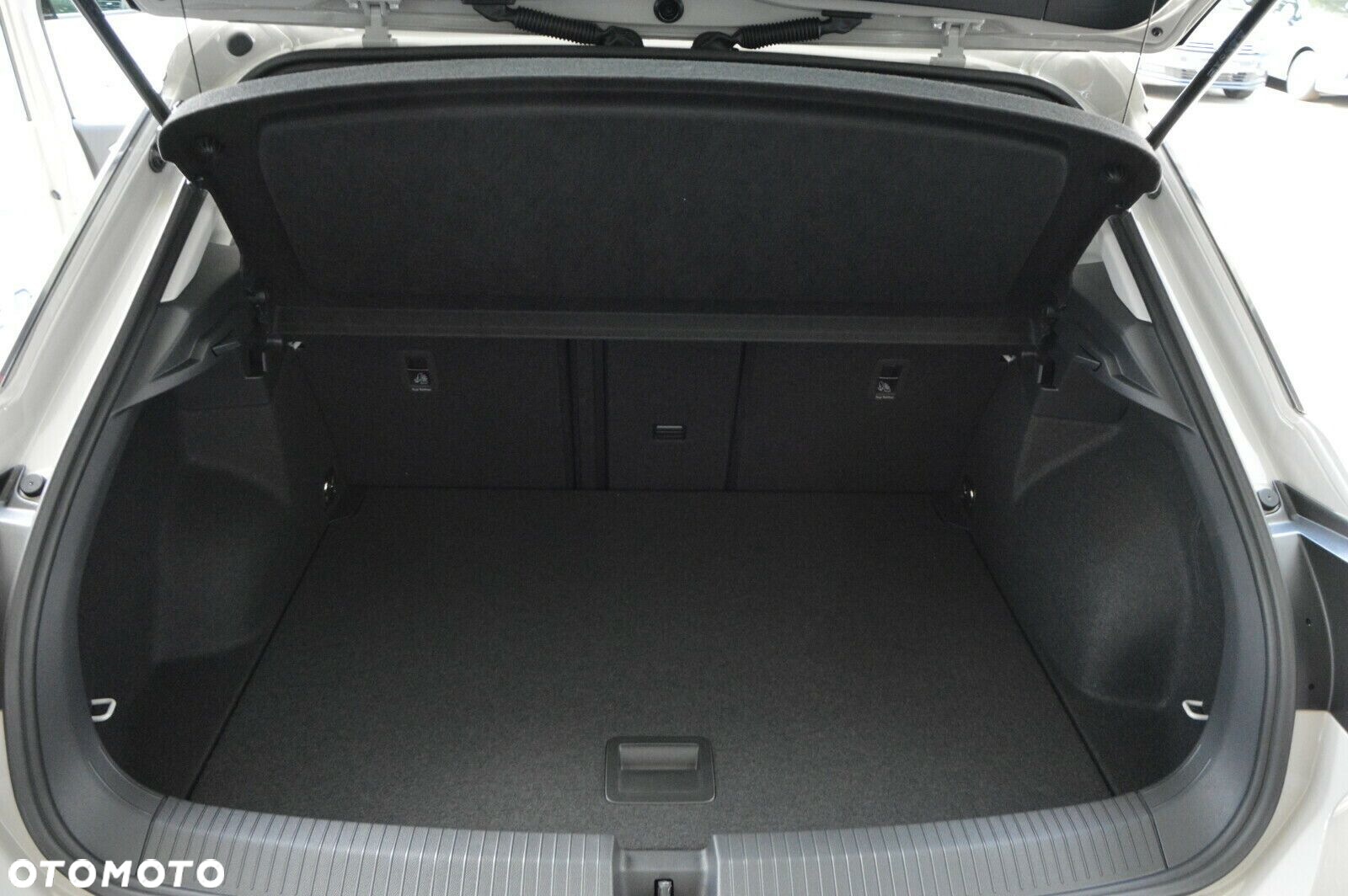 Volkswagen T-Roc - 26