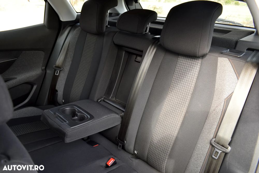 Peugeot 3008 PureTech 130 Stop & Start Access - 13