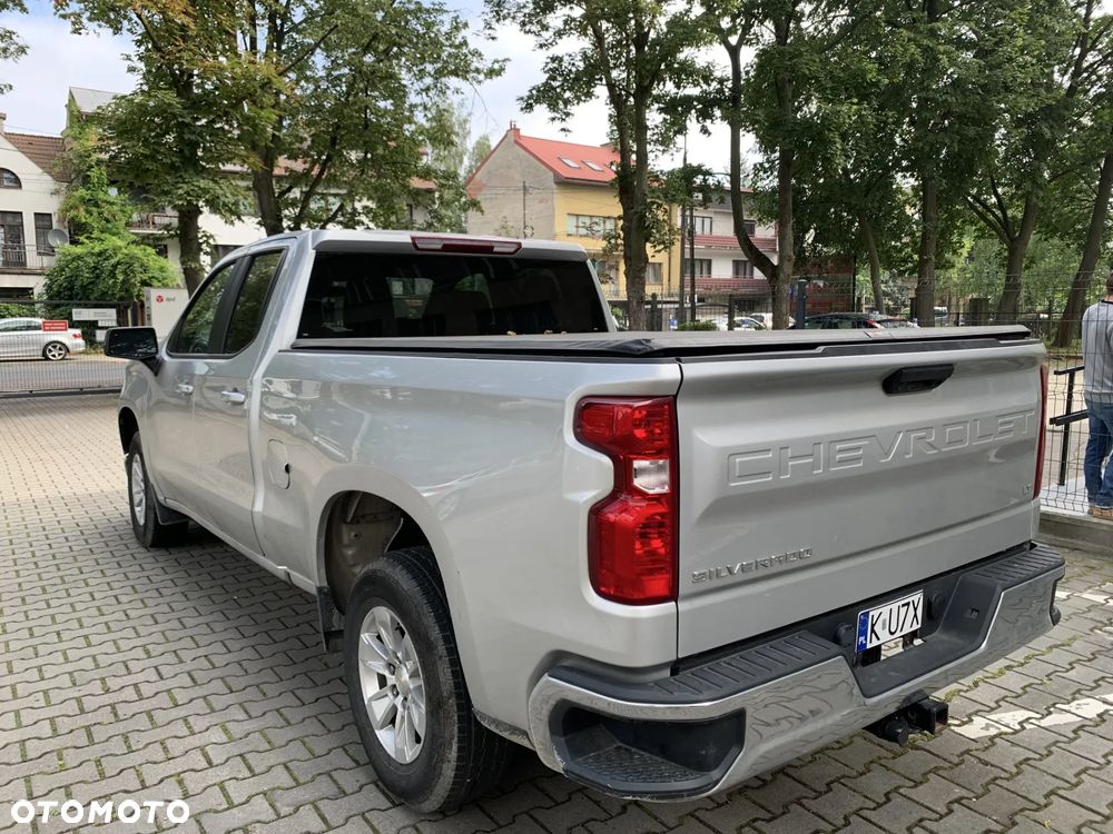 Chevrolet Silverado - 12
