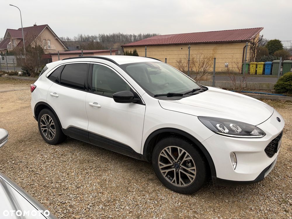 Ford Kuga - 4