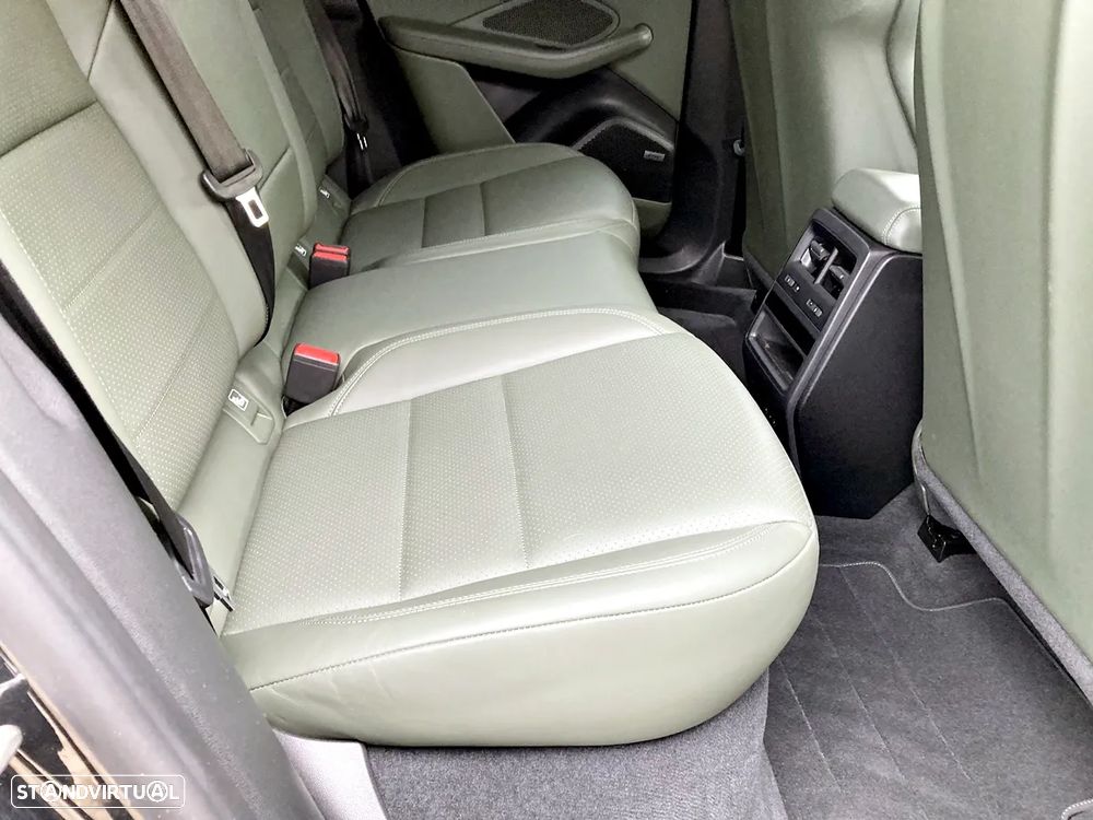 Porsche Macan Electric Turbo - 34