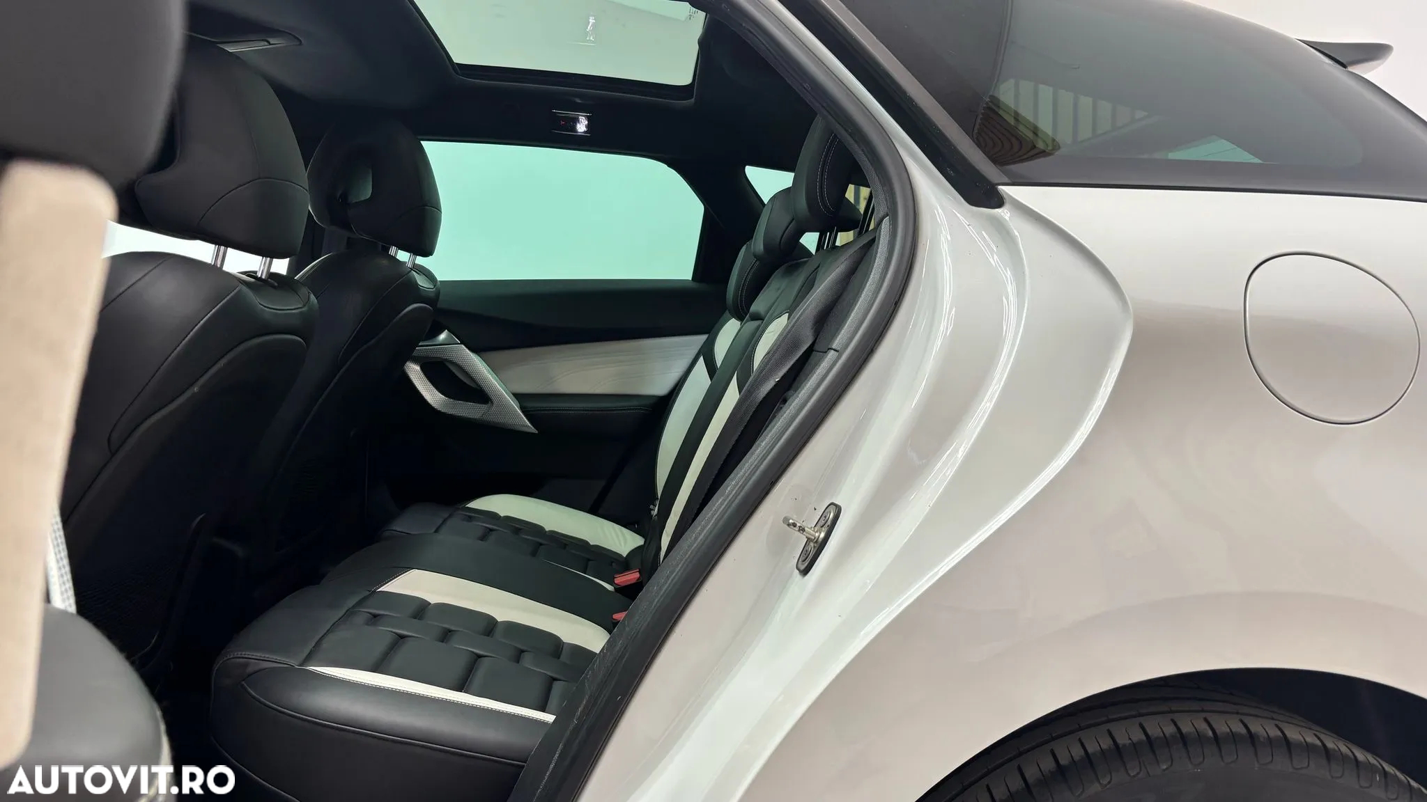 Citroën DS5 HDi 165 Aut. SportChic - 18