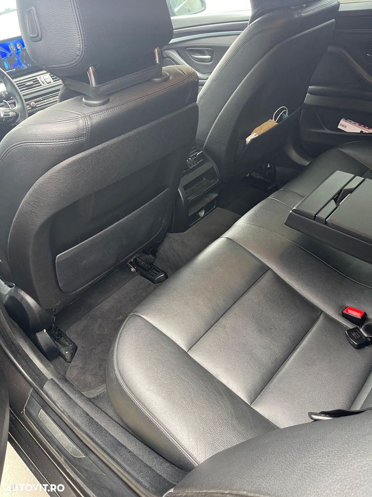 BMW Seria 5 520d Aut. Luxury Line - 11