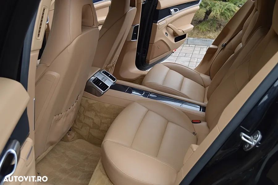 Porsche Panamera 3.0 Tiptronic S - 24
