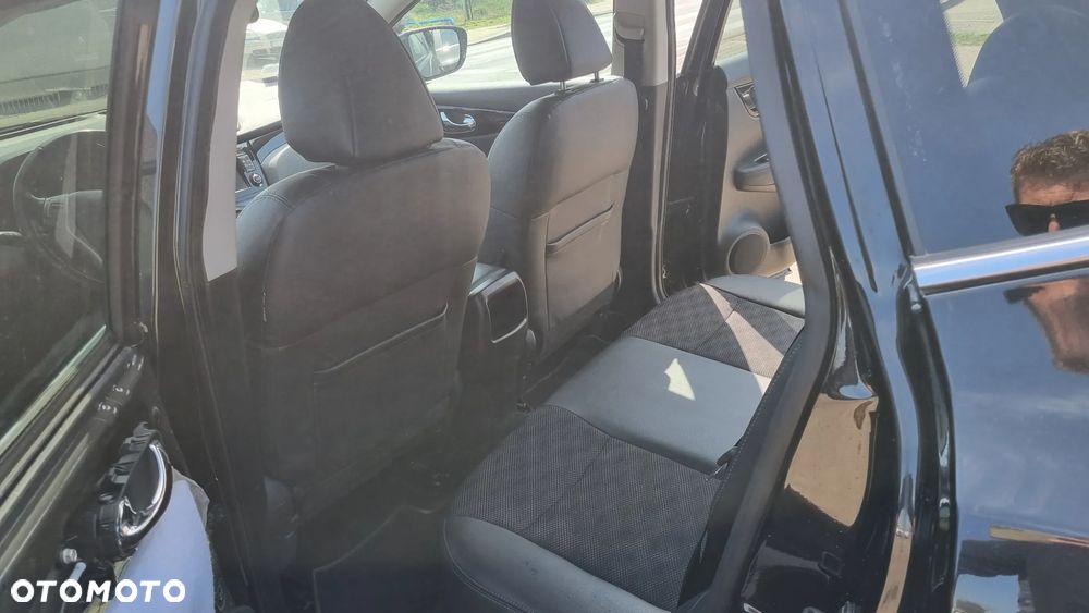 Nissan Qashqai 1.6 DCi ALL-MODE 4x4i TEKNA - 31