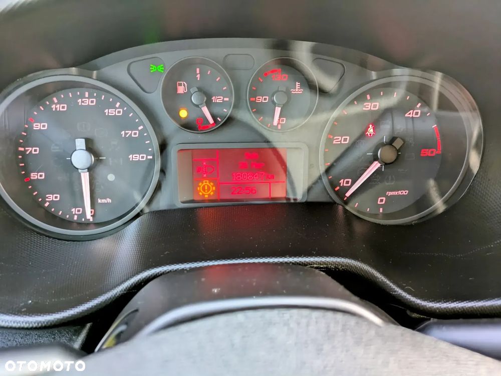 Iveco Iveco Daily 35-140 2018 Rok Doka 7 Osób Kiper - 36