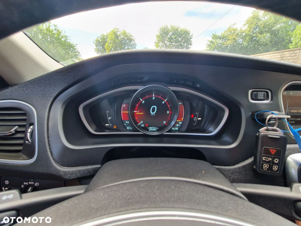 Volvo V40 D2 Momentum - 17