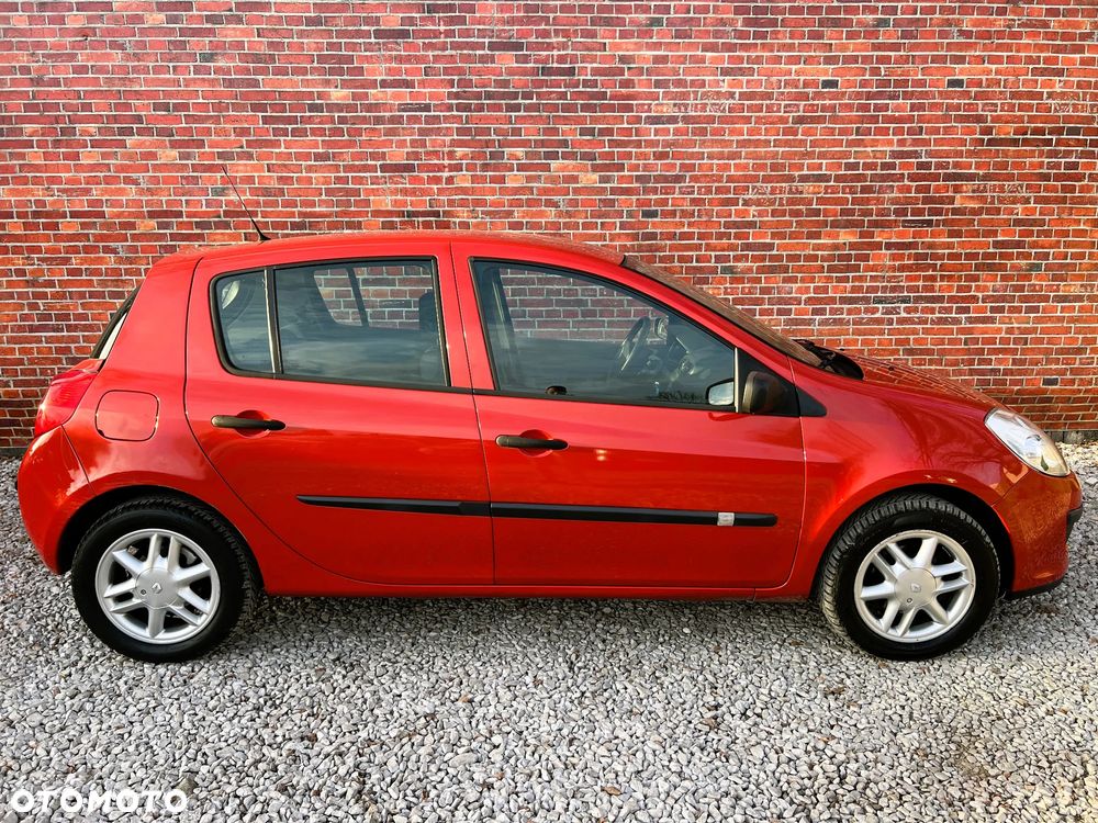 Renault Clio - 35
