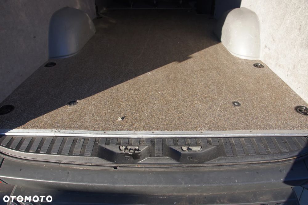 Mercedes-Benz SPRINTER - 28