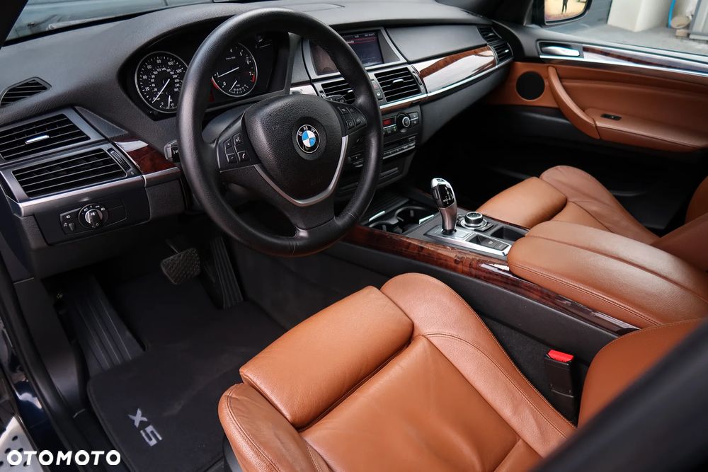 BMW X5 3.0si xDrive - 14
