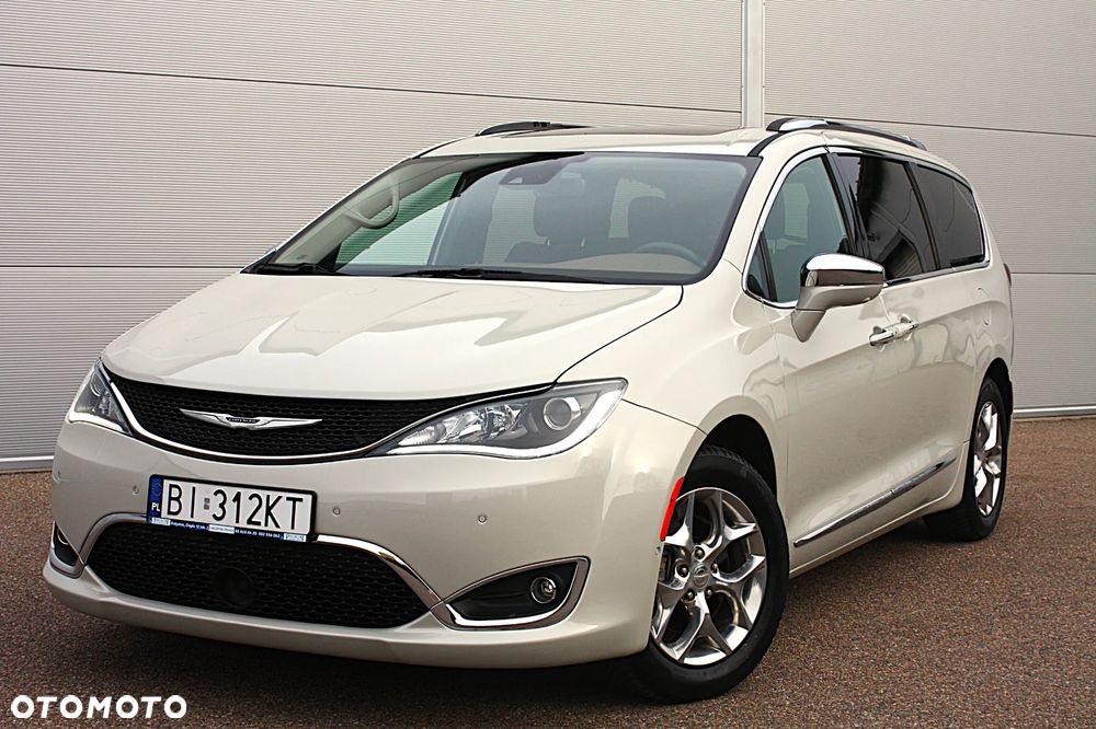 Chrysler Pacifica - 11