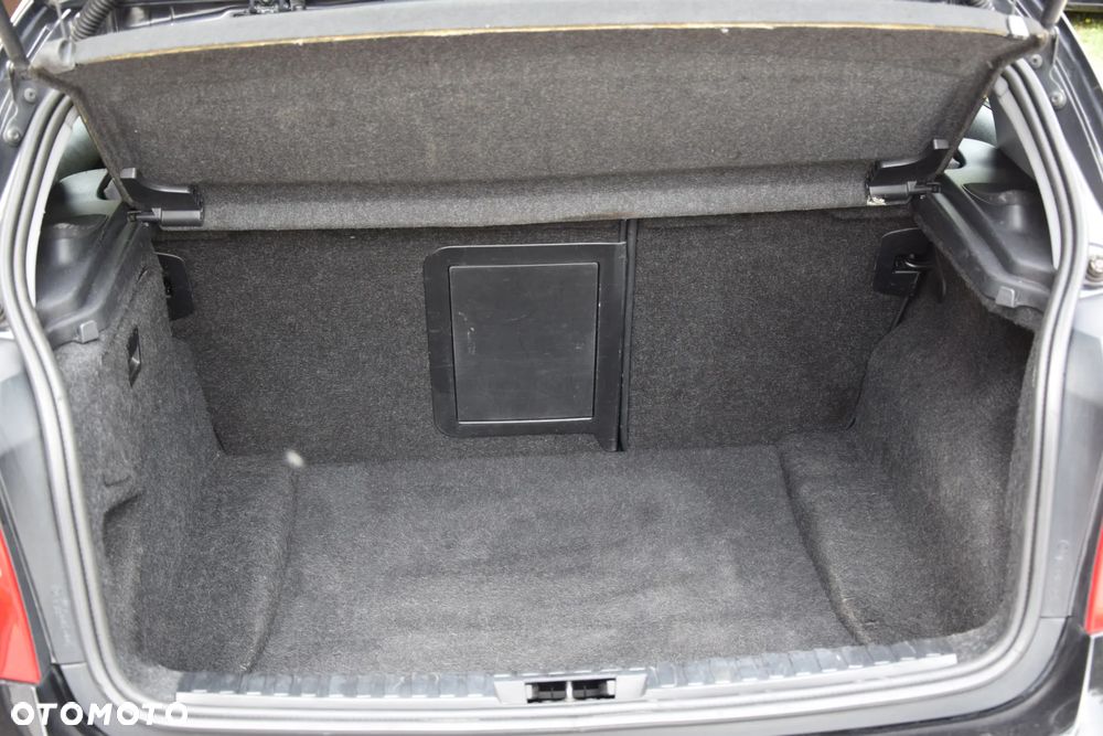 BMW Seria 1 118d - 28