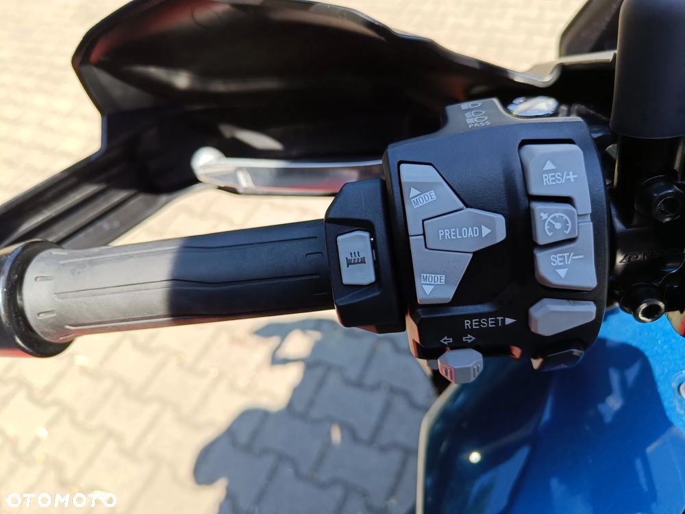 Kawasaki Versys 1000 - 10