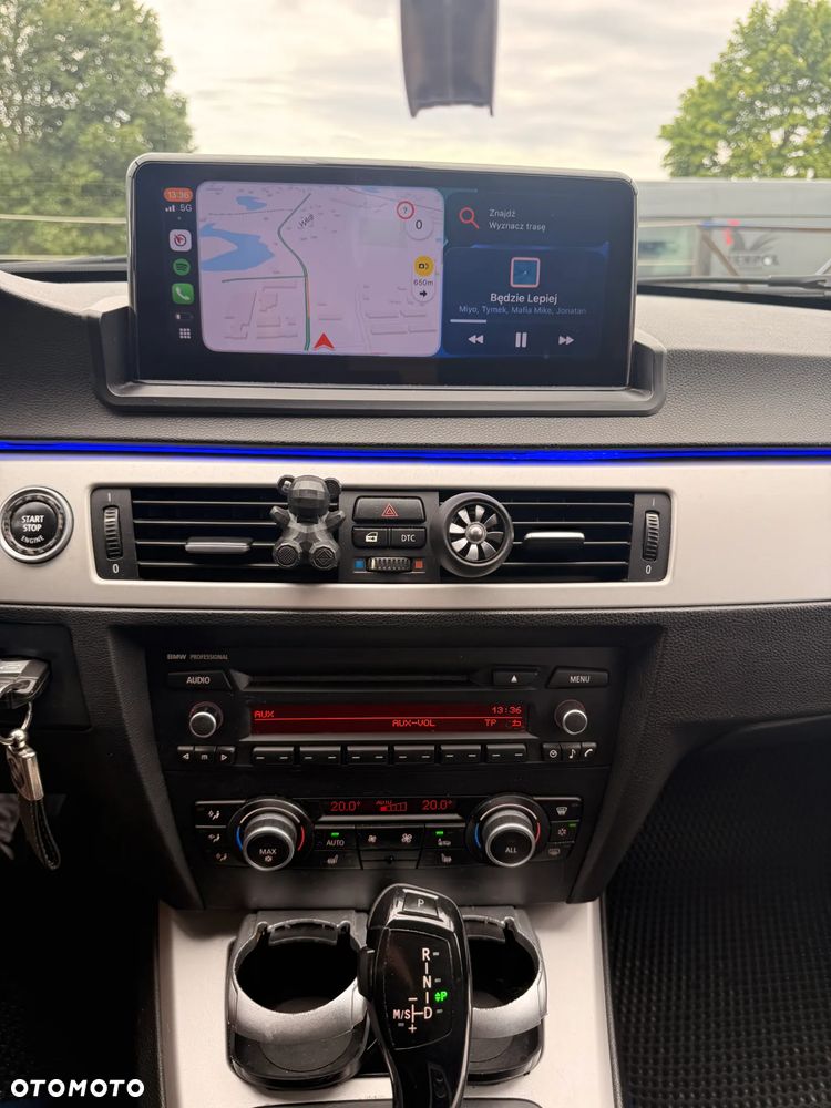 BMW Seria 3 318i - 9