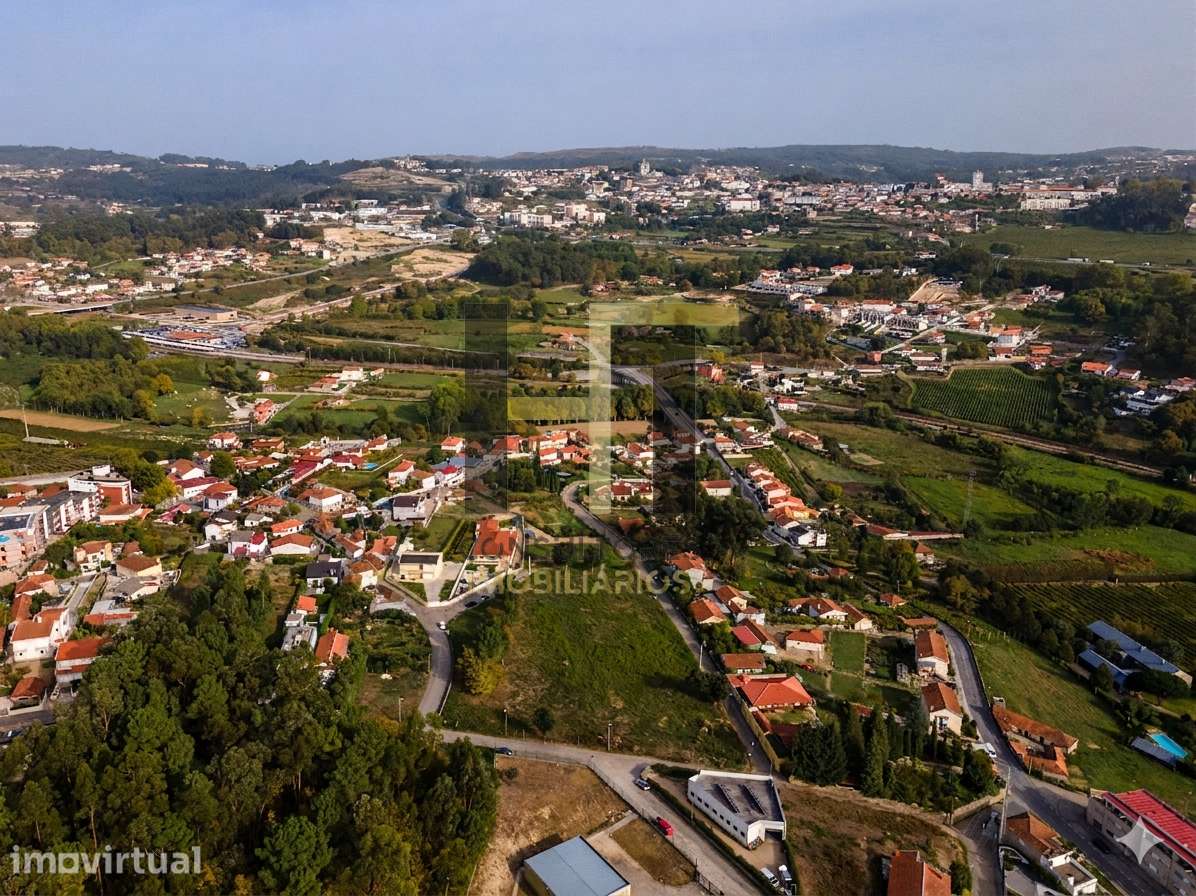 Terreno com 1000 m2 | Um Investimento Único e com Potencial | Penafie - Grande imagem: 4/4