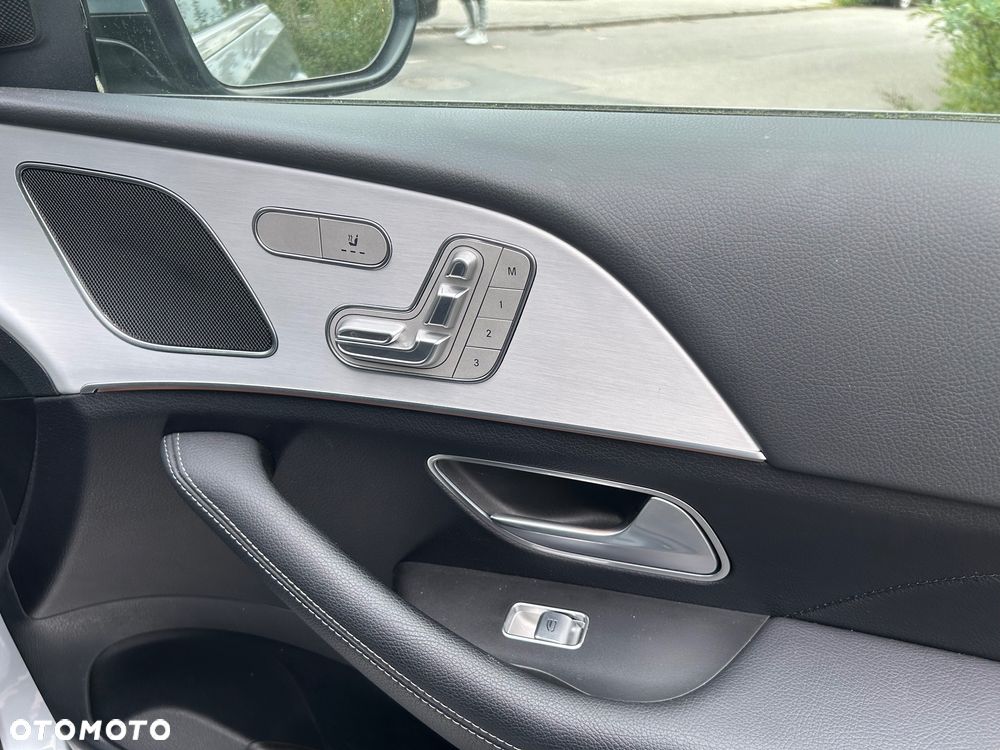 Mercedes-Benz GLE 300 d 4-Matic - 33