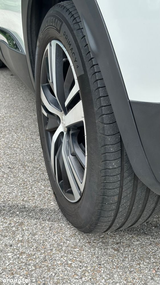 Peugeot 3008 1.5 BlueHDi Allure S&S EAT8 - 16