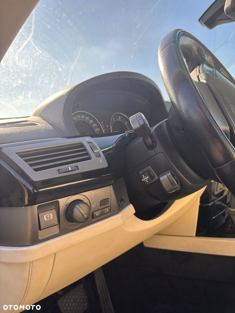 BMW Seria 7 740d - 17