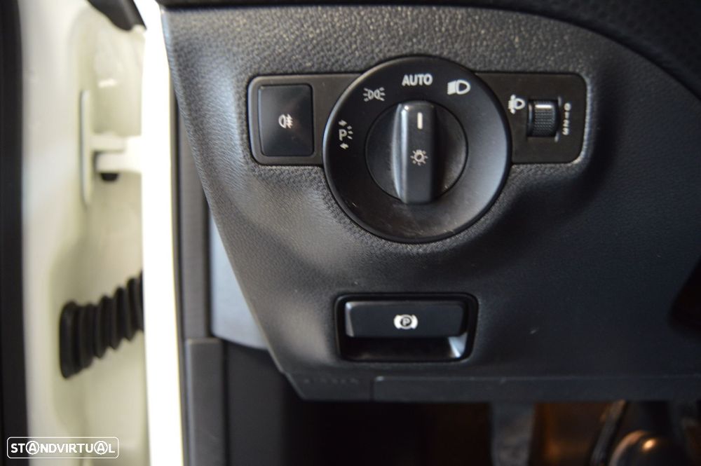 Mercedes-Benz A 160 d Activity Edition - 28