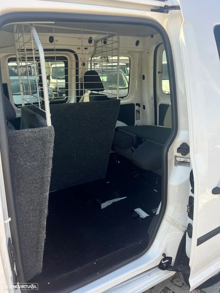 VW CADDY 2.0 TDI 102cv 3 Lugares - 9