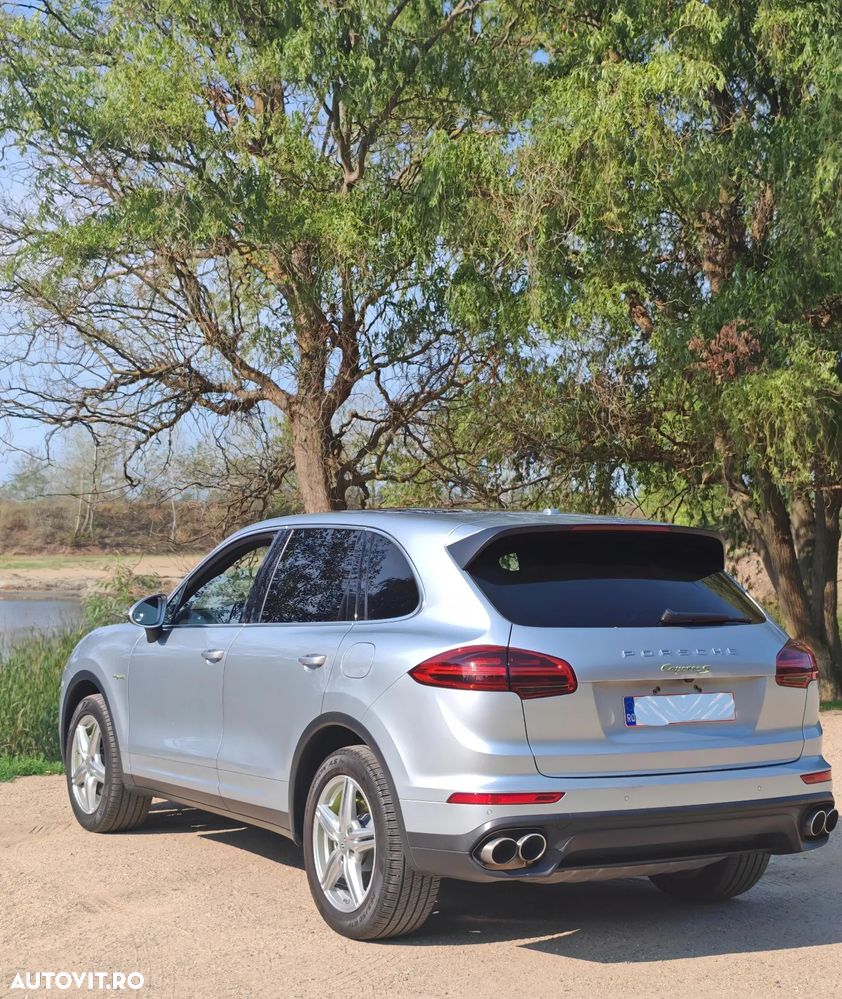 Porsche Cayenne - 5
