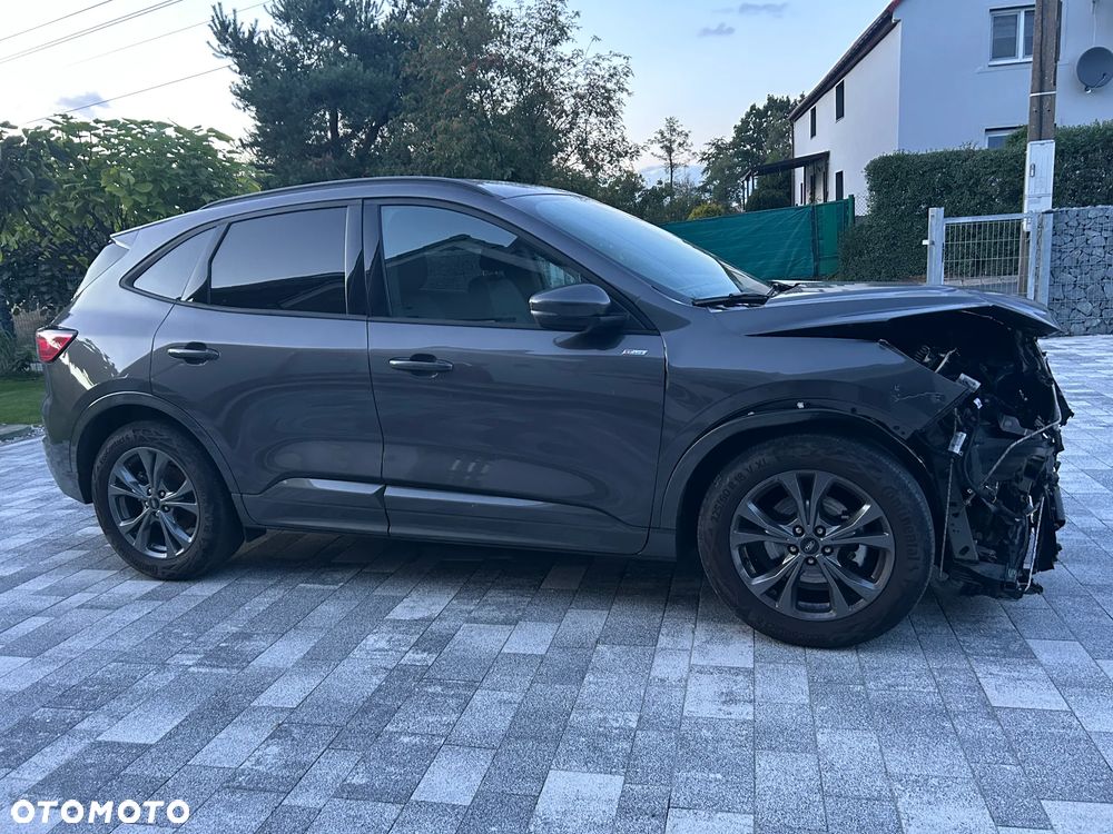 Ford Kuga 1.5 EcoBoost 2x4 ST-Line - 14