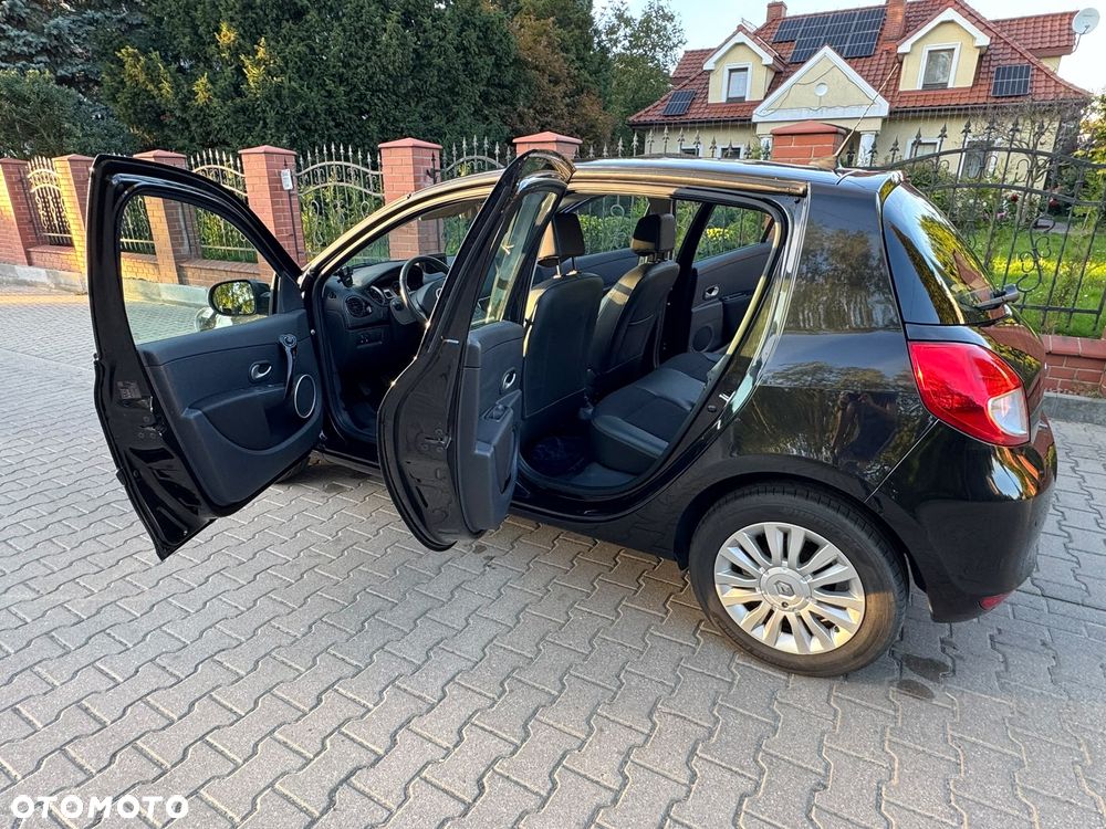 Renault Clio - 9