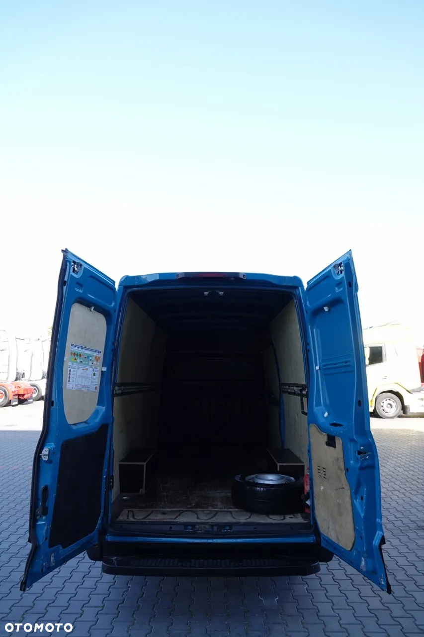 Iveco DAILY 2,3 D / BLASZAK / 2021 ROK / SPROWADZONY / PO KONTRAKCIE SERWISOWYM - 21