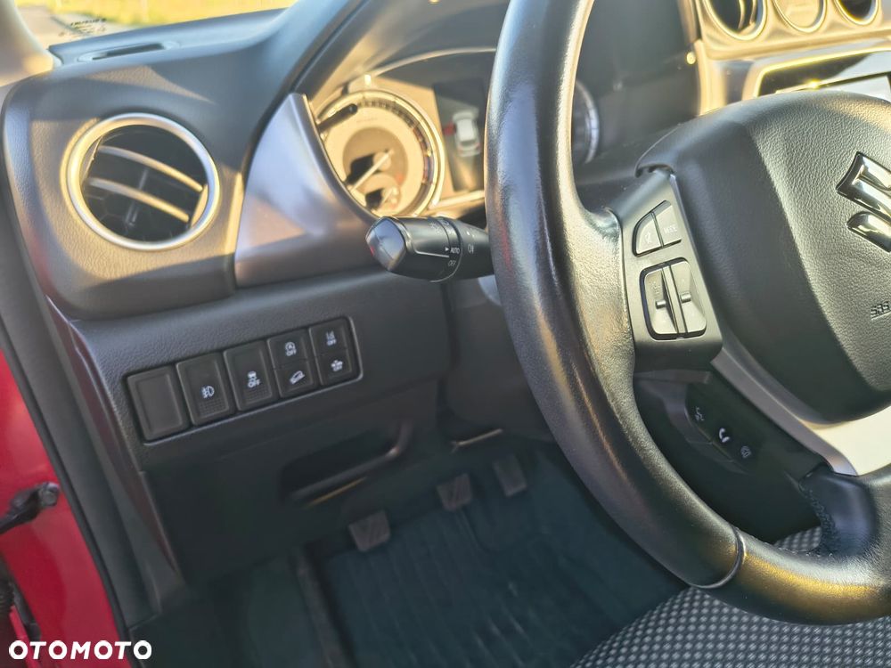 Suzuki Vitara 1.4 Boosterjet SHVS Premium 4WD - 19