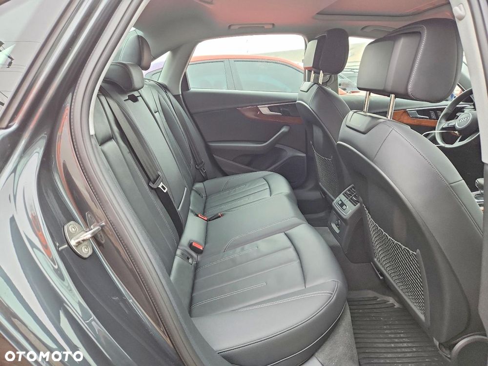 Audi A4 Avant 40 TFSI quattro S tronic - 11