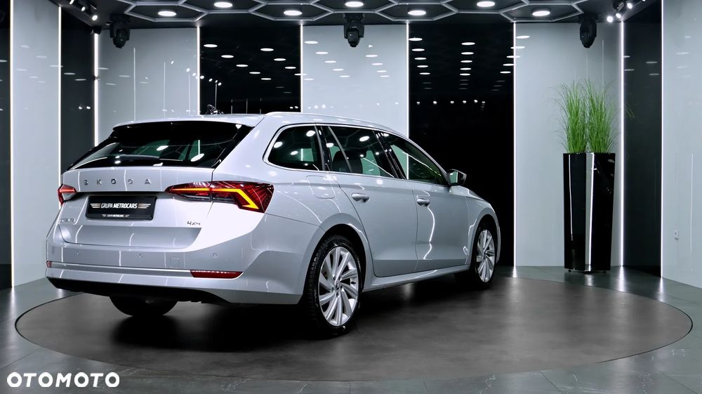Skoda Octavia 2.0 TSI 4x4 Style DSG - 8